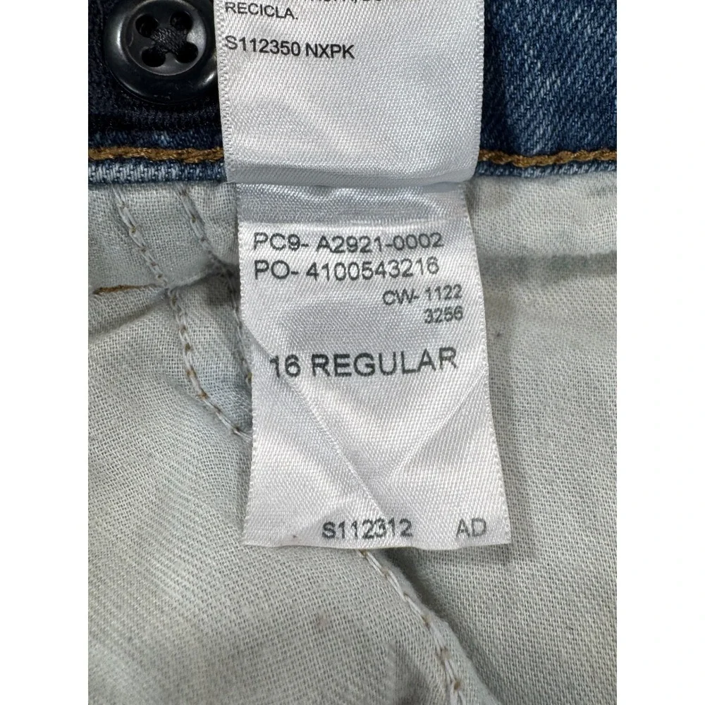 Signature by Levi Strauss & Co. signature by